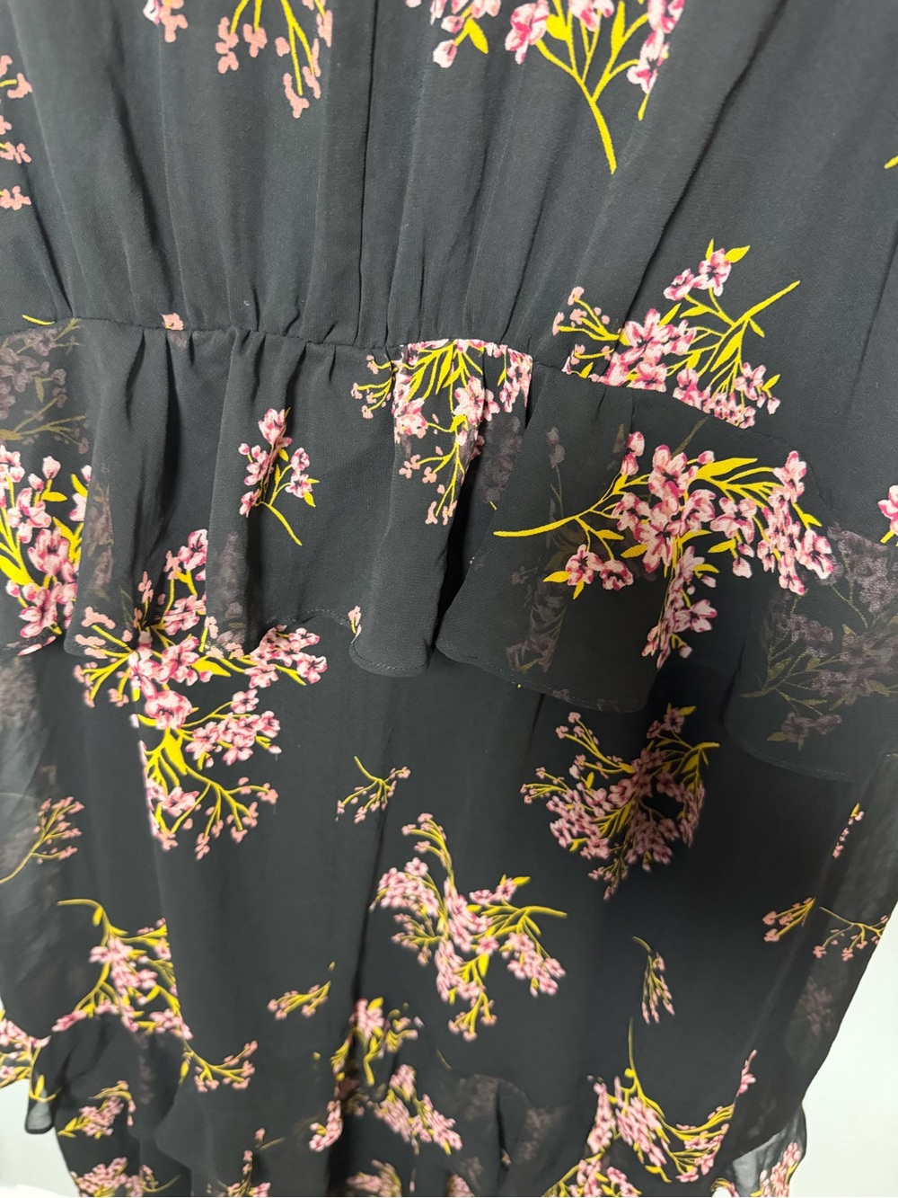 Who What Wear Black Floral Midi Dress with Tie-Neck - Picture 4 of 13